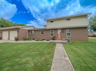 1420 Center St, Fremont, OH 43420