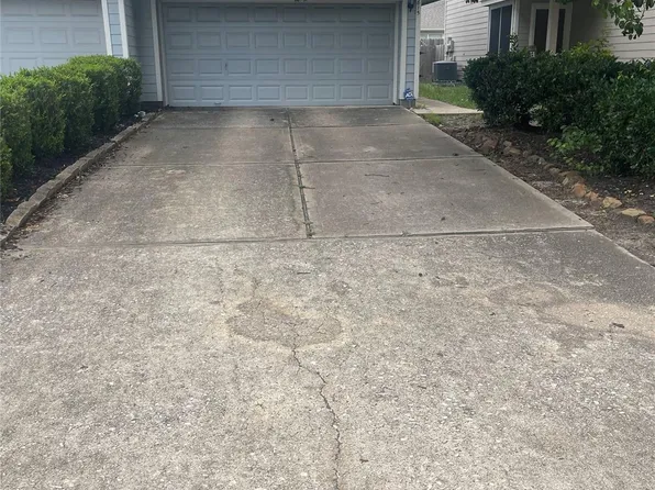 5815 Vinemont Ln, Houston, TX 77084