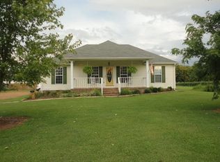 302 Old Huntsville Rd, Fayetteville, TN 37334