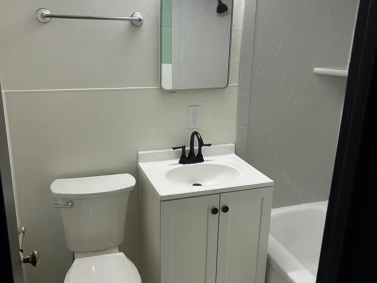 1616 N Vermilion St #1 — Photo 9