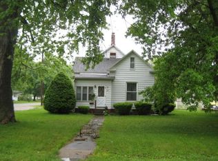 804 S Main St, Sullivan, IL 61951