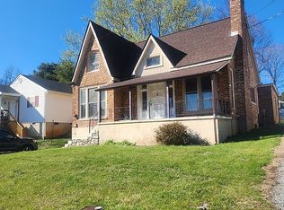 424 Peach St, Staunton, VA 24401