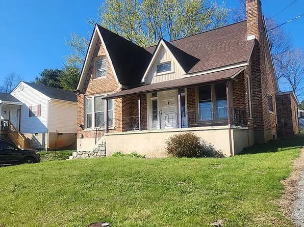 424 Peach St, Staunton, VA 24401