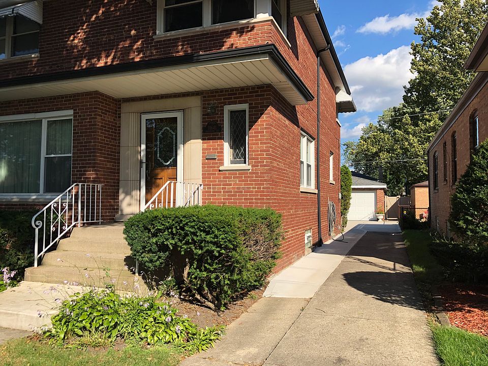 side driveway