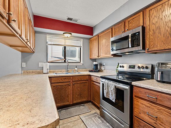 3rd image of 2616 Alamogordo Dr NW