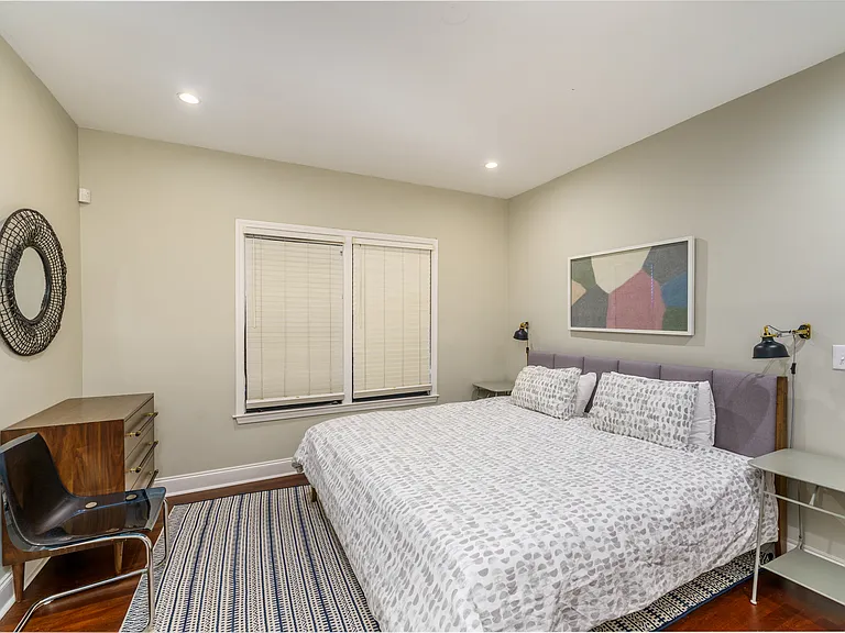 604 Glen Iris Dr NE #1 — Photo 10