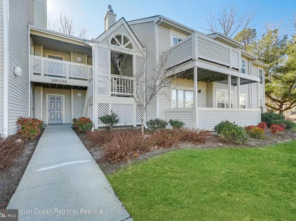 174 Pinetree Ct, Howell, NJ 07731