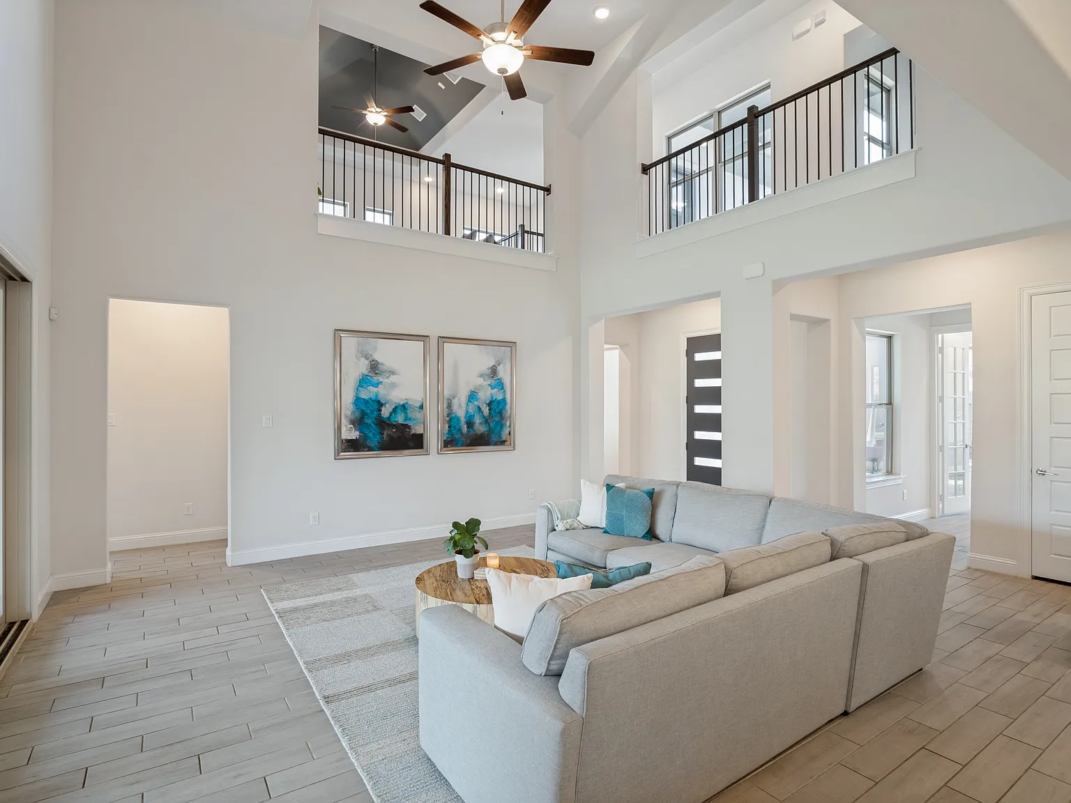 4 bed, 4168 sqft, $5,600 — Photo 2