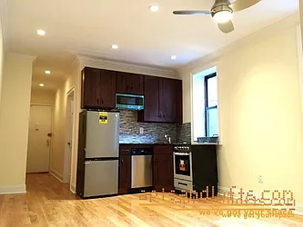 Rented by aptsandlofts.com