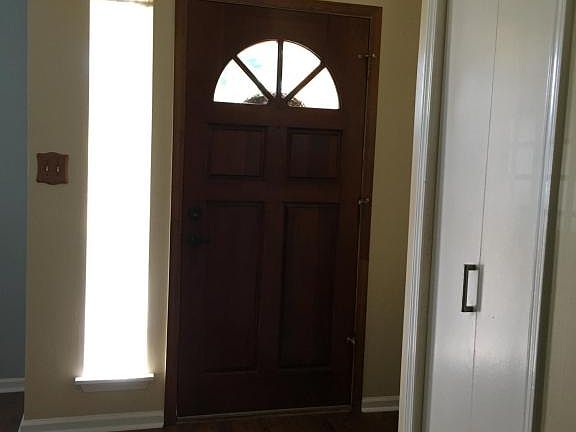 5th image of 3053 Bridgeview Dr