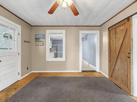 3rd image of 247 Maine Avenue