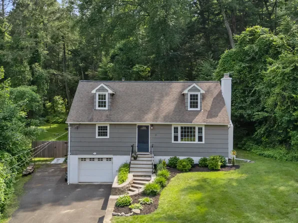 25 Hillside Circle, Brookfield, CT 06804