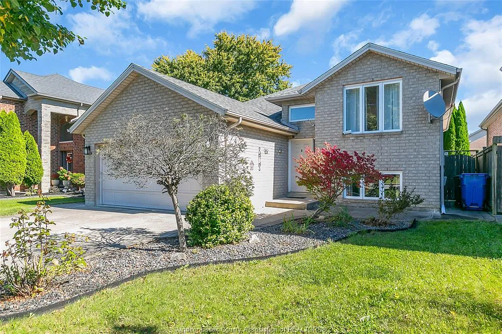 5 bed, $3,200 — Photo 2