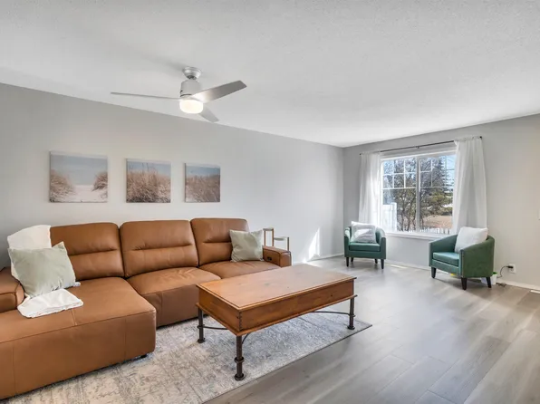 3075 Trelle Cres NW #51, Edmonton, AB T6R 3V5