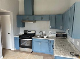 680 S Soderquist Rd, Turlock, CA