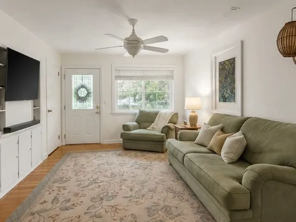 4818 Parker Dr, North Charleston, SC 29405