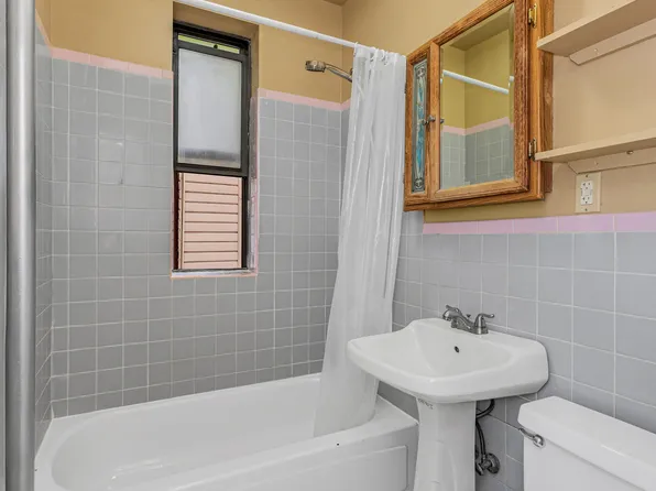 3279 Hull Avenue image 5 of 6