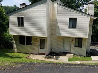 2909 Autumnwood Dr, Pittsburgh, PA 15216