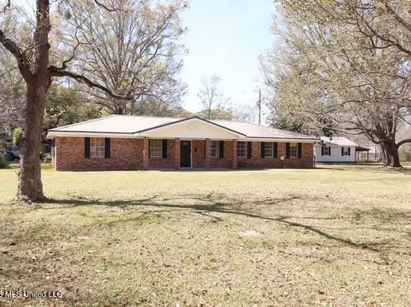 7521 Townsite Rd, Moss Point, MS 39562