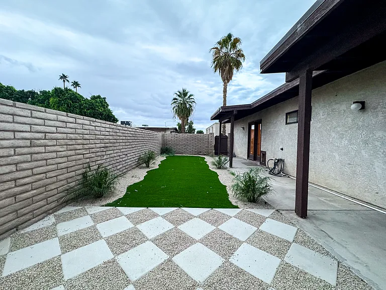 1465 E Laguna Pl #11 — Photo 21