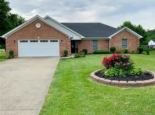 210 Summit Pkwy, Borden, IN 47106