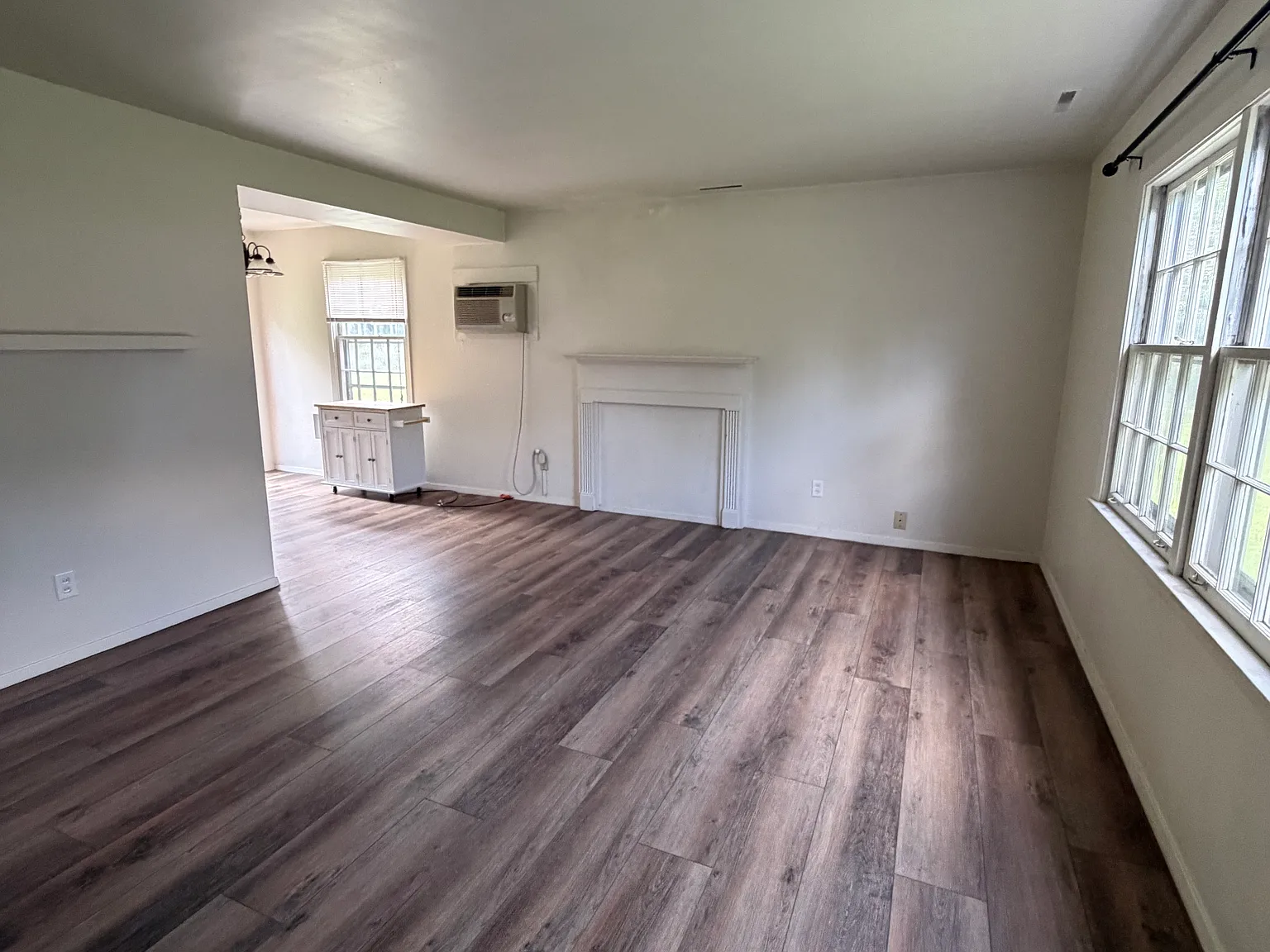 2 bed, 960 sqft, $1,375 — Photo 2