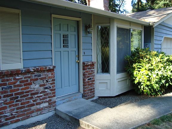 2nd image of 3916 70th Ave NW