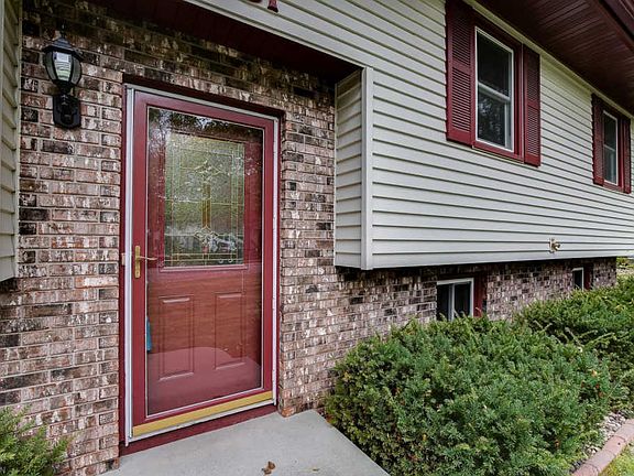 3rd image of 2481 Galtier Cir