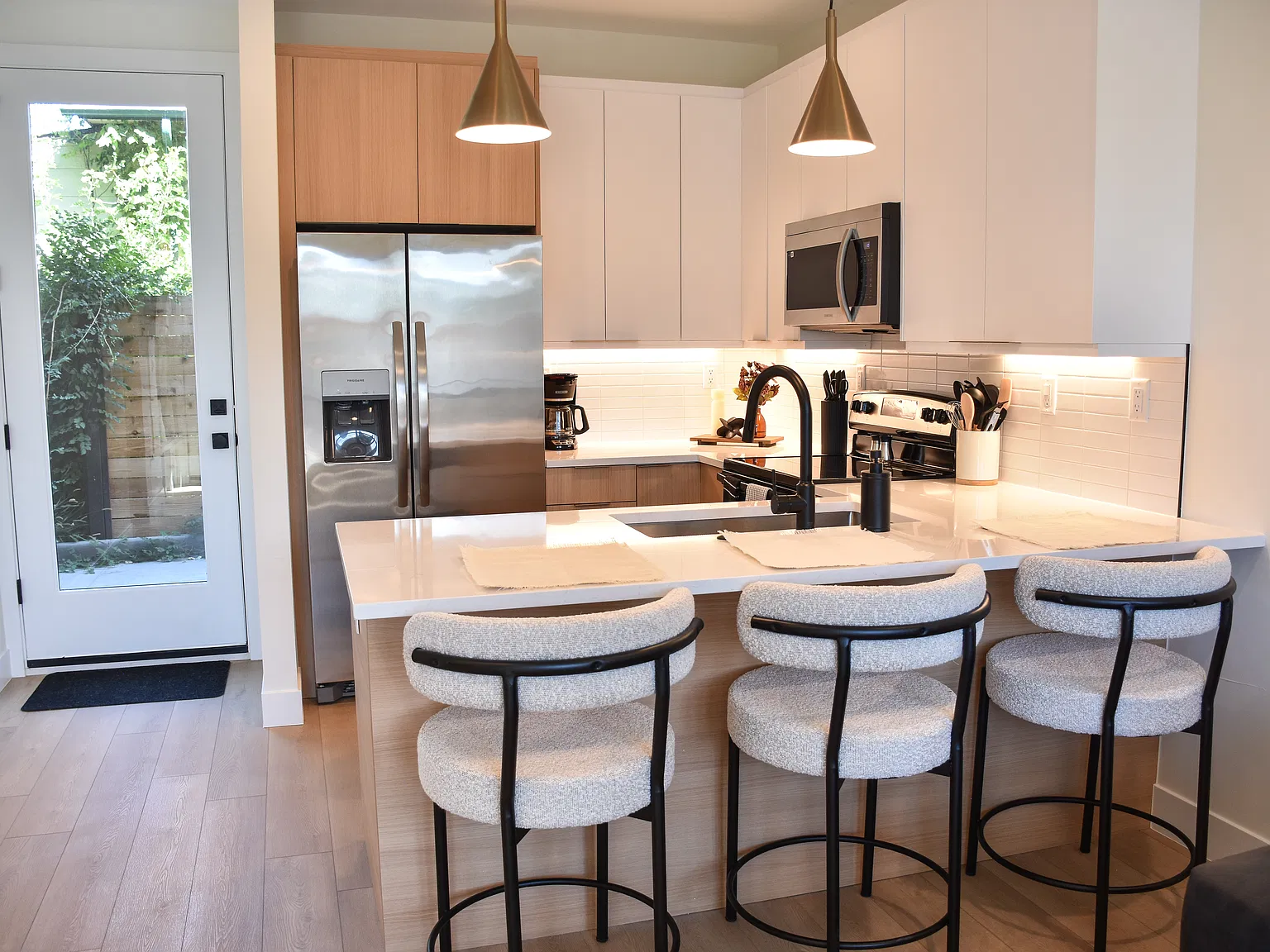 1 bed, 471 sqft, $2,350 — Photo 2