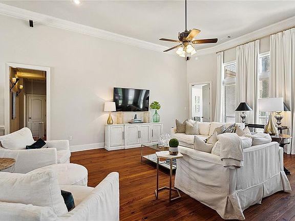 4th image of 608 Tanager Dr