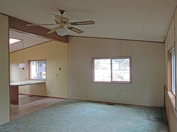 3rd image of 538 SE Quay Ave