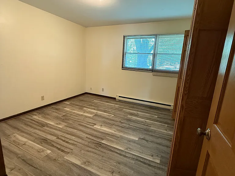 925-927 Hamilton Ave #925 — Photo 6