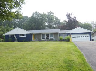 620 Sunset Dr, Endicott, NY 13760