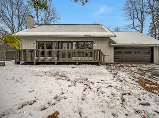 188 Clubhouse Dr, East Stroudsburg, PA 18302