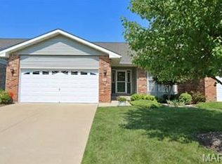 888 Penny Ln, Saint Peters, MO 63376