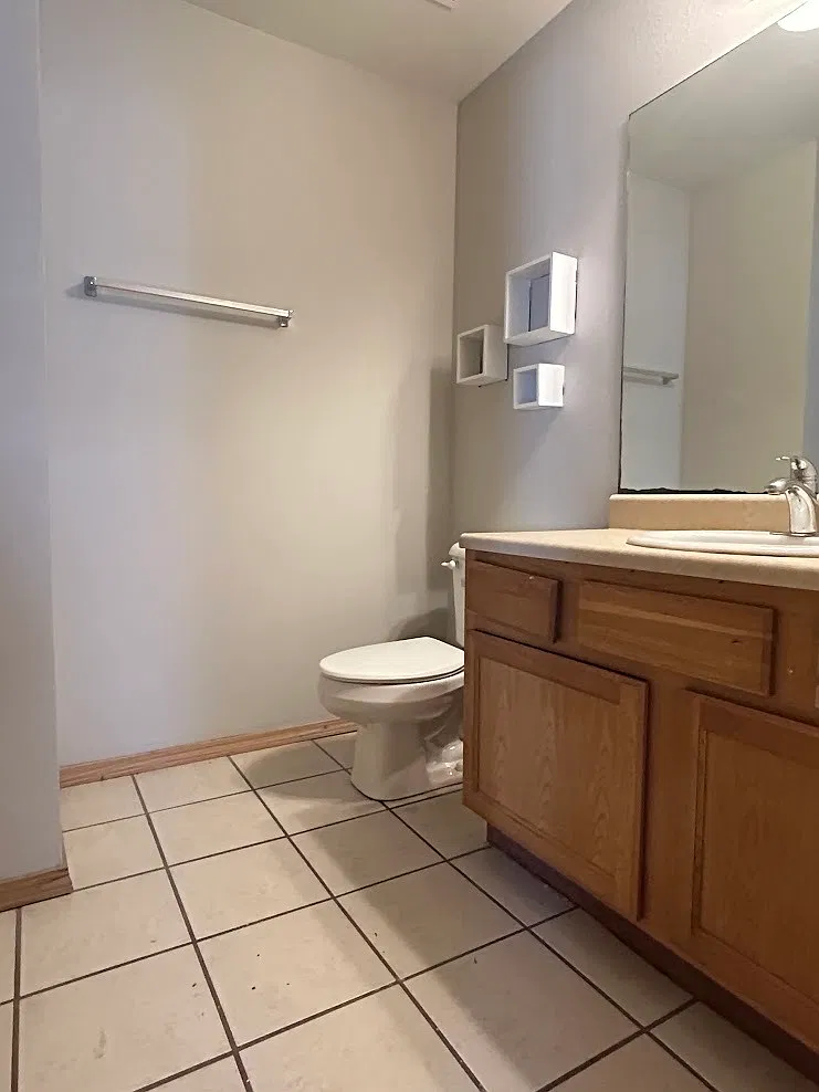 962 A Remington Circle - 1 — Photo 4