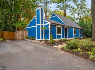 11300 Gatesborough Ln, Reston, VA 20191