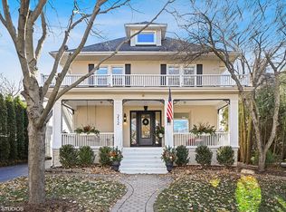 212 W 4th St, Hinsdale, IL 60521