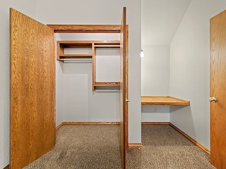 524 E Greenbriar Cir #524 — Photo 17