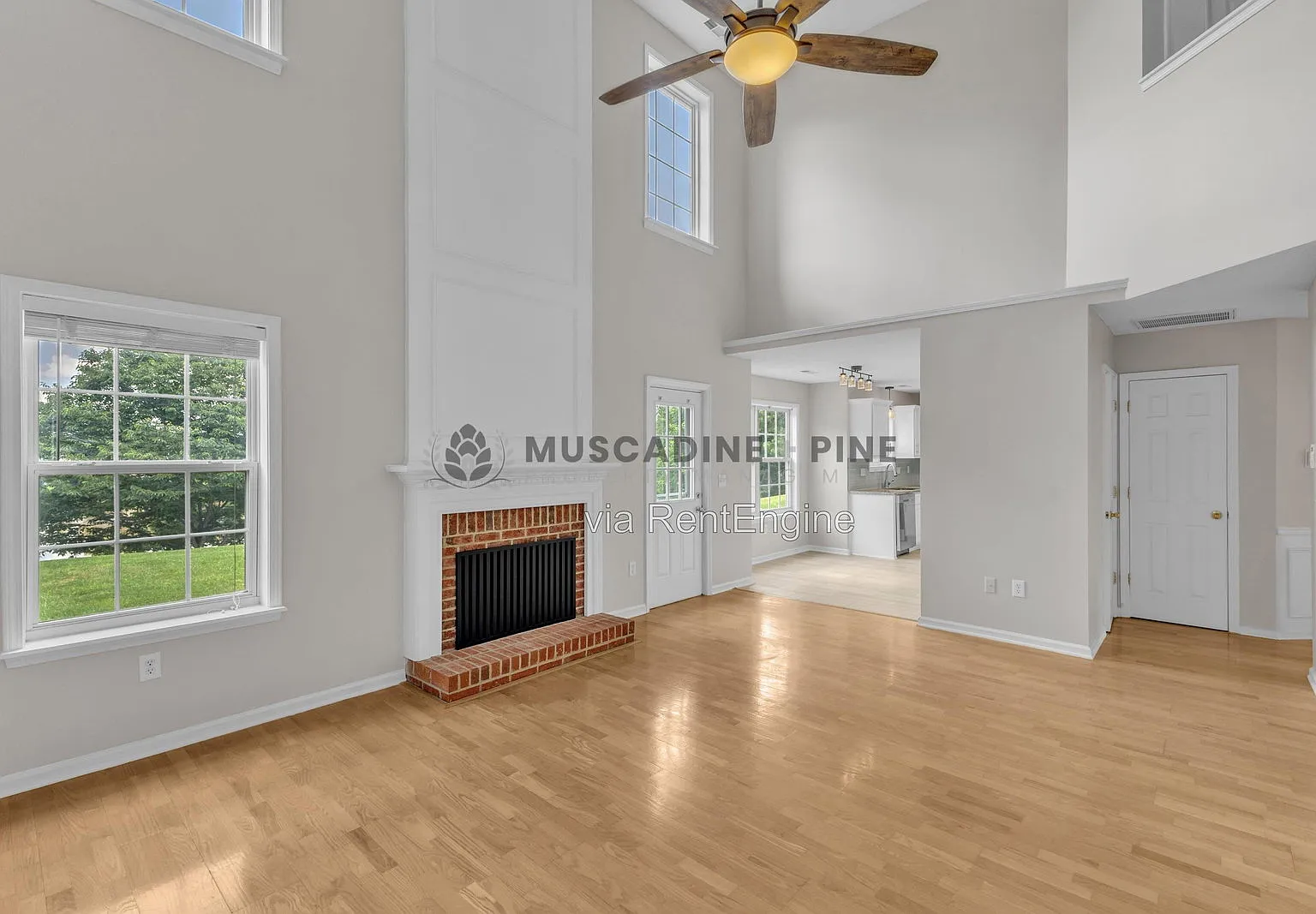 3 bed, 2.5 bath, 1725 sqft, $2,100 — Photo 4