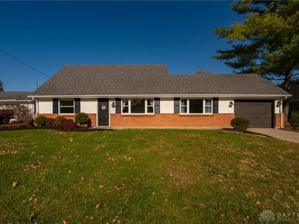 52 Regency Dr, Cedarville, OH 45314