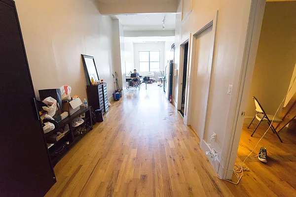 Rented by Manhattan Management LLC | media 29