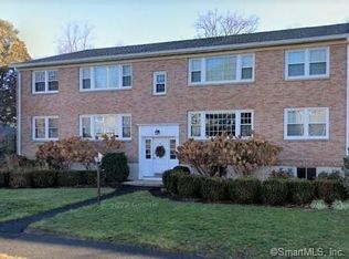 125 Heritage Hill Rd APT D, New Canaan, CT 06840