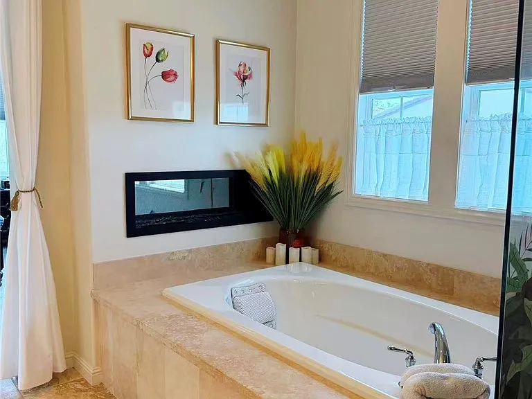 12 Dahlia — Photo 13