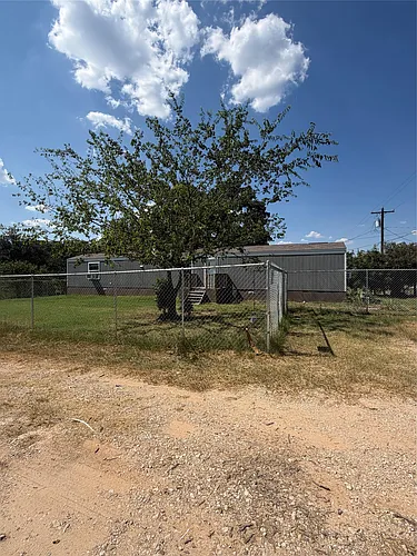 272 Plum St Photo 1