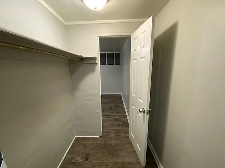 204 Courtyard Cir — Photo 18