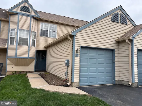 16 Goldenrod Ct, Hamilton, NJ 08690