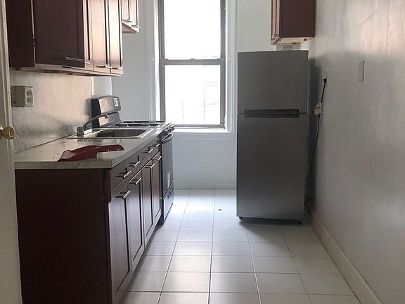 3rd image of 201 Linden Blvd APT D11