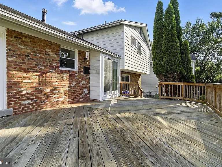 6407 Kirby Rd — Photo 36