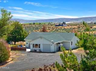 550 Red Tail Rd, Yakima, WA 98908